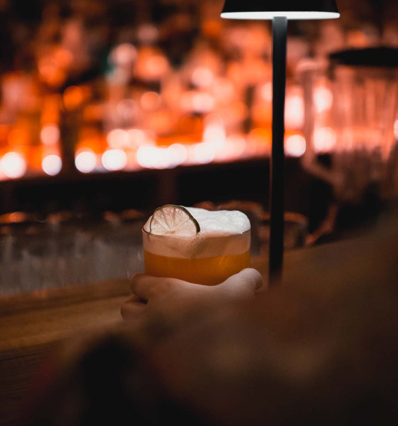 drink-in-hand-bar