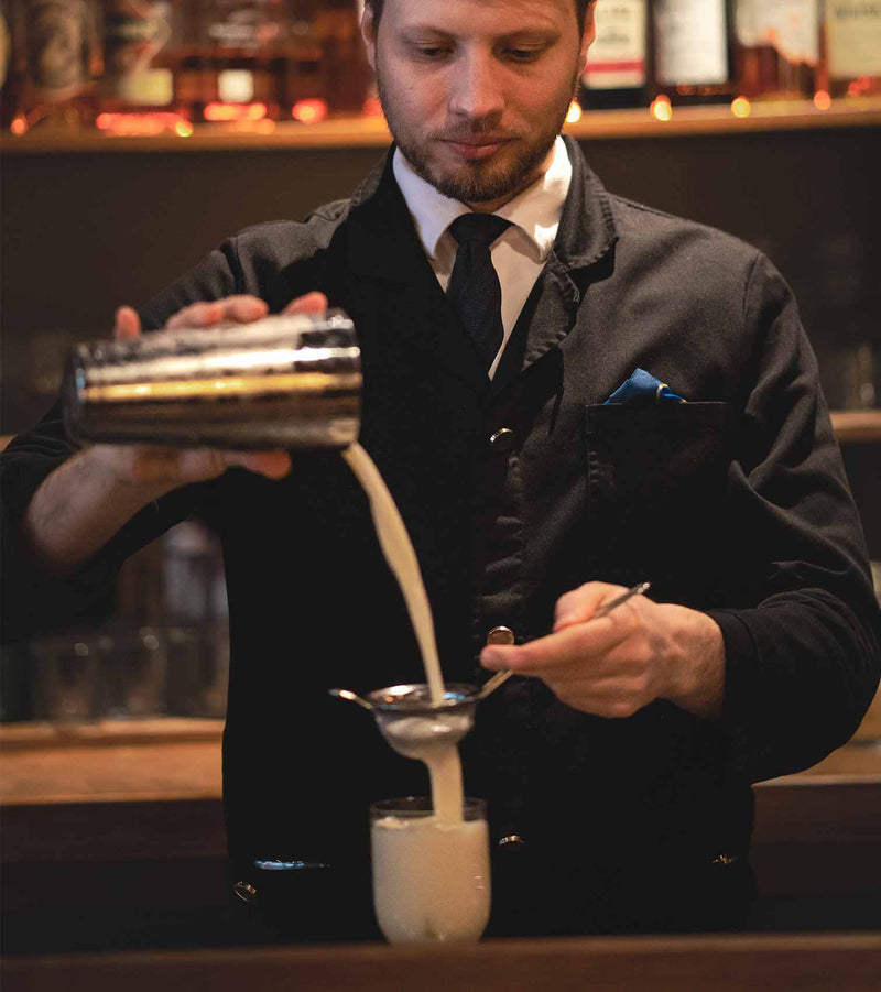 hunky-dory-bar-barkeeper