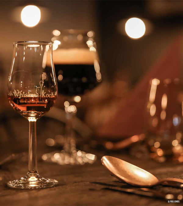 tisch-whiskyglas